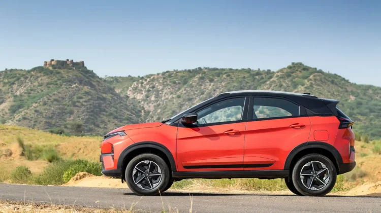 Tata Nexon Smart 1.2 Petrol 5MT